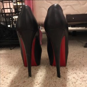 Christian Louboutin leather Daffodile
